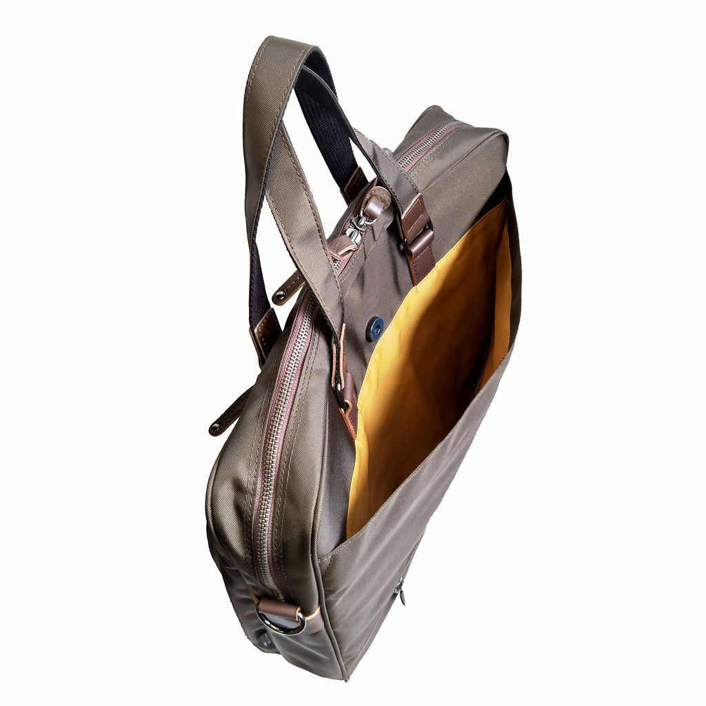 日本製／鎧布／GAIFU／A4ファイル対応／PC対応／2way／40cm／スリム／ビジネス／ビジネスバッグ／１ルーム／キャリー装着可／アウトポケット／全３色／557206／Bluffpop／GF