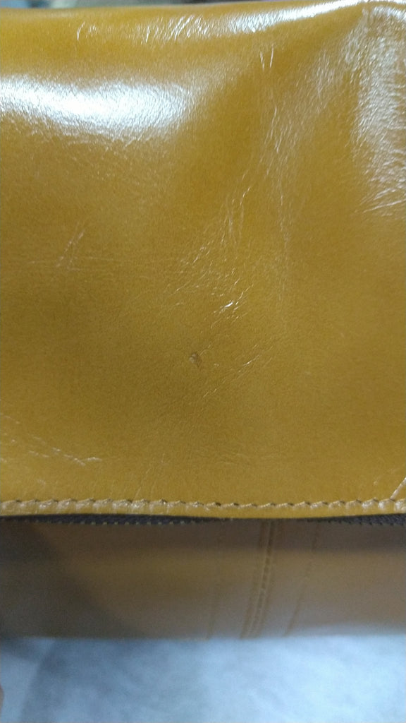 【訳アリ品】日本製／国産／牛革／レザー／ショルダーバッグ／口折れショルダー／A4対応可／男女兼用／キャメル色／557102