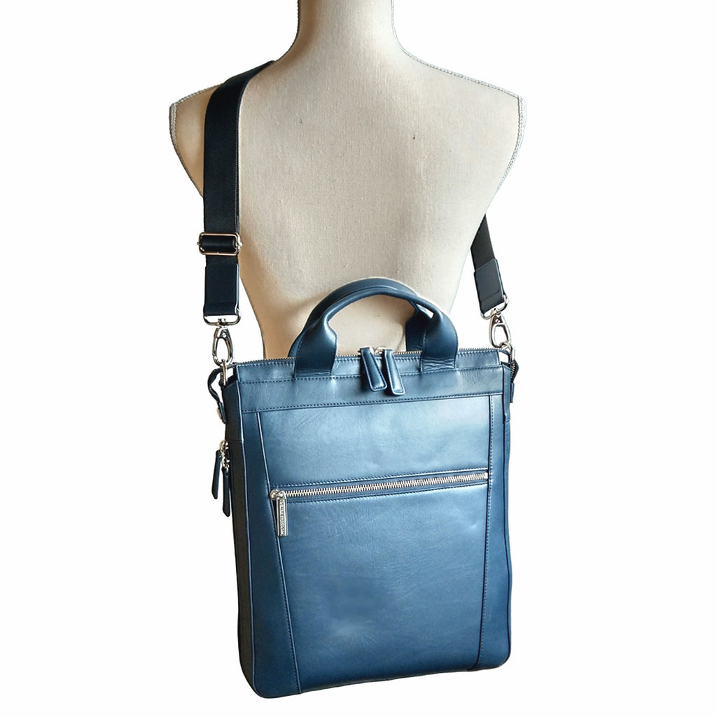 【40％OFF】海外製／牛革製／レザー／A4対応／３ｗａｙ／リュック／肩掛け／手提げ／蒸れ軽減／ネイビー／紺色／126053／VELBA【在庫限り】